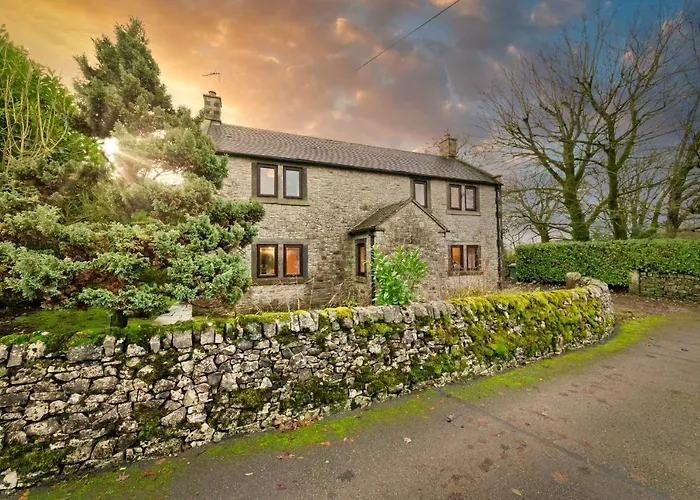 Finest Retreats - The Shires At Alstonefield